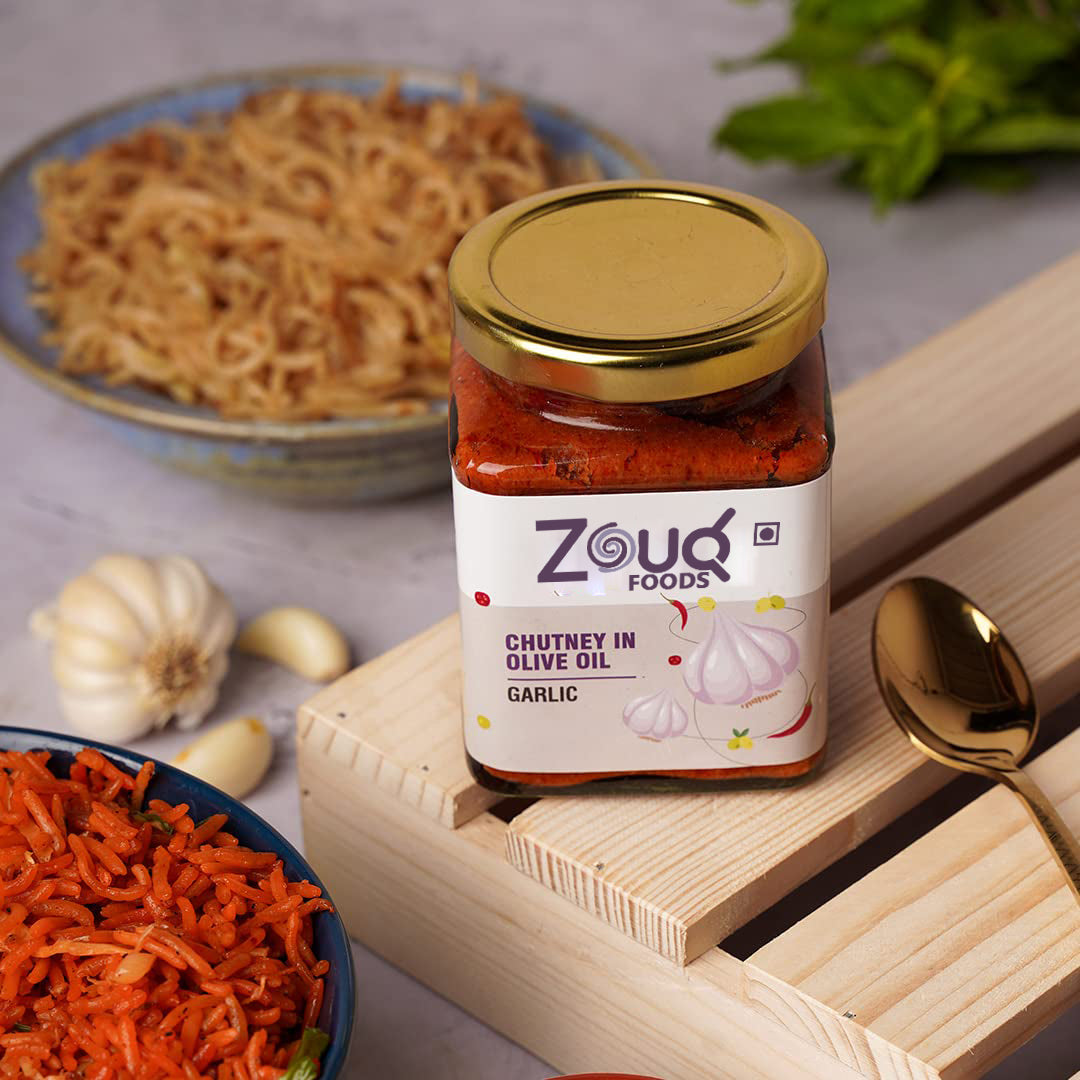 Zouq Garlic Chutney in Olive Oil 390 Grams - A Flavorful Blend for Every Dish